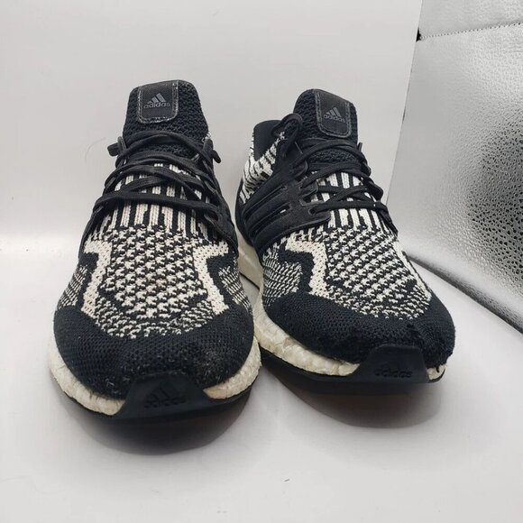 Adidas Ultra BOOST 5.0 DNA Oreo Black White FY9348 Men's Size 8.5 Pre-owned - Picture 2 of 10